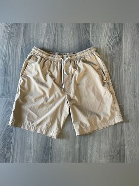 Vineyard Vines Performance Khaki Drawstring Shorts Men’s size Large